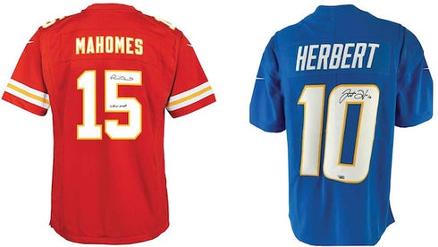 2022 Leaf Autographed Jersey Football Edition Box